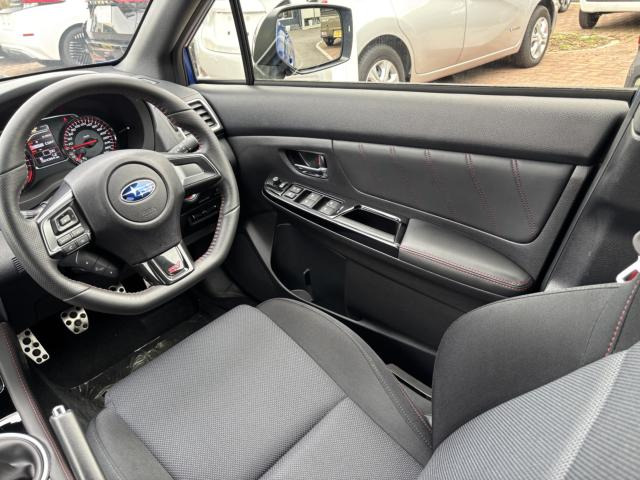 WRXSTI 2.0 タイプ RA-R 4WD