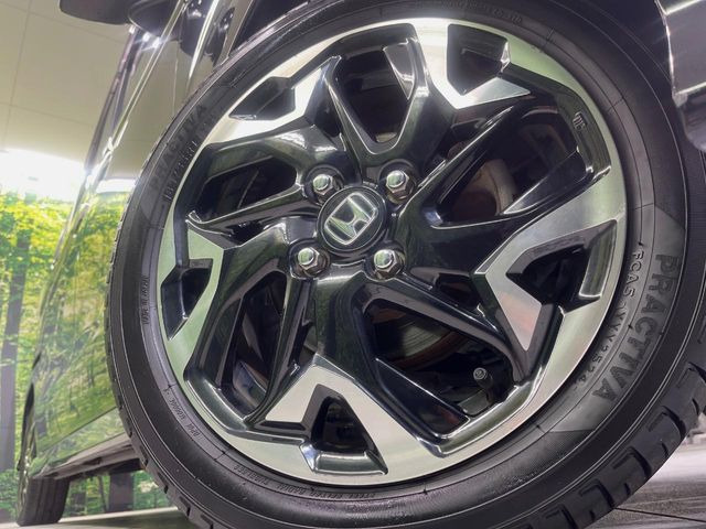 �y����15�C���`�A���~�z�C�[���z�O�ςɃ}�b�`���������A���~�z�C�[���𑕒����Ă���܂��B�e��ЊO�A���~�z�C�[����A�X�^�b�h���X�^�C�����戵�����Ă���܂��B���񂲑��k����������