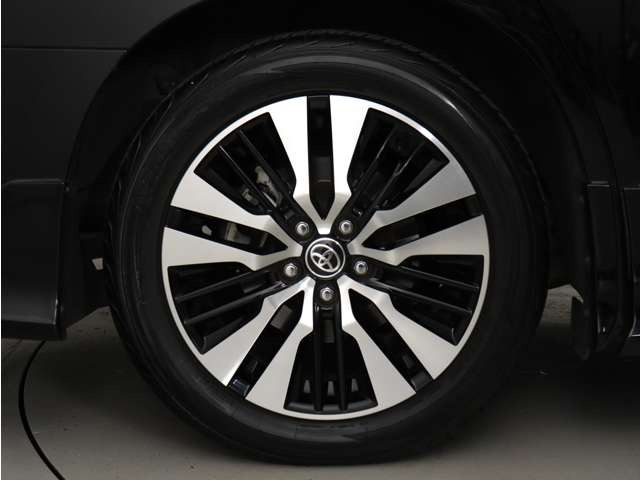 お客様のお好みの新品18インチ、19インチ、20インチホイール装着可能!ダウンサスなどローダウンも取付可能です!ヴァルドやワークなどのメーカー品も取り寄せ可能です!