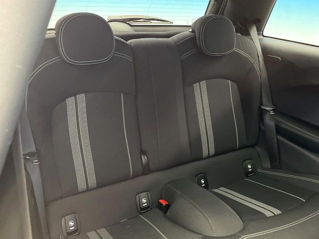 ���㕔���Ȃ��C�ɂȂ�悤�ȃL�Y�E�����ւ��蓙�A�傫�ȃ_���[�W�͂Ȃ��A�ǍD�ȏ�Ԃł��B