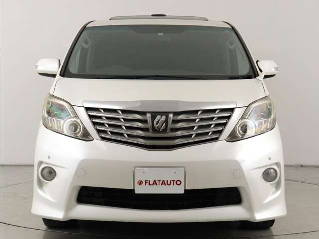 大迫力のフロントフェイスです!状態は非常にいいですが、コーティング施工により更なる質感をご提供できます。プランは数多く御座いますので、お気軽にお申し付けください!