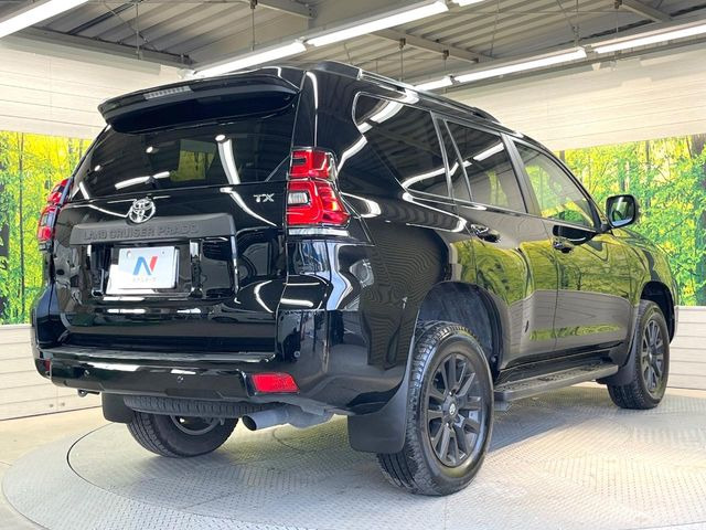 ☆全国のネクステージからお取り寄せが可能※!遠方の店舗に展示してあるクルマが気になる場合も、最寄りの店舗でご覧いただくことが可能です!是非私たちに要望をお聞かせください!※別途費用