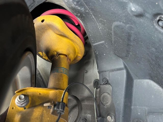 �y�r���V���^�C�����_���p�[�z�������s���̎ԗ����萫�����コ���Ă����l�C�̑����B�X���̏��S�n���]���ɂ����A�X�|�[�e�B�ȑ��s�����y���݂��������܂���