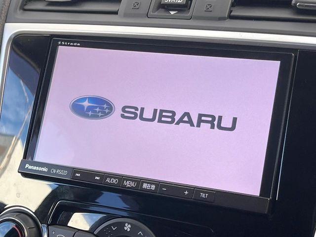 【純正ナビ】人気の純正ナビを装備しております。ナビの使いやすさはもちろん、オーディオ機能も充実!キャンプや旅行はもちろん、通勤や買い物など普段のドライブも楽しくなるはず♪