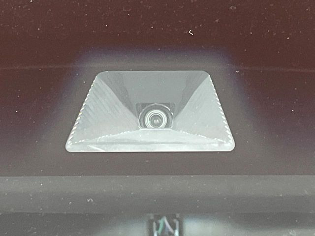 �y�z���_�Z���V���O�z���s���ɑO���̎ԗ�����F�����A�Փ˂������Ȏ��͌x��ƃu���[�L�ŏՓˉ���Ɣ�Q�y�����A�V�X�g�B�����S�Ƀh���C�u�����y���݂��������܂��B