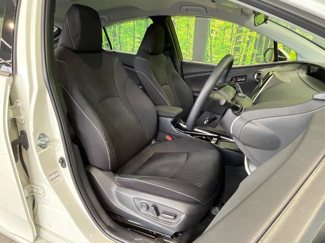 運転席シート廻りは使用感も少なく、良好な状態となっています。丁寧に使われていたことがよくわかりますね。