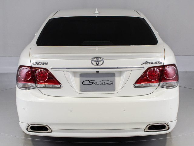 ブラックインナーヘッドライトをはじめとした専用エクステリア完備!