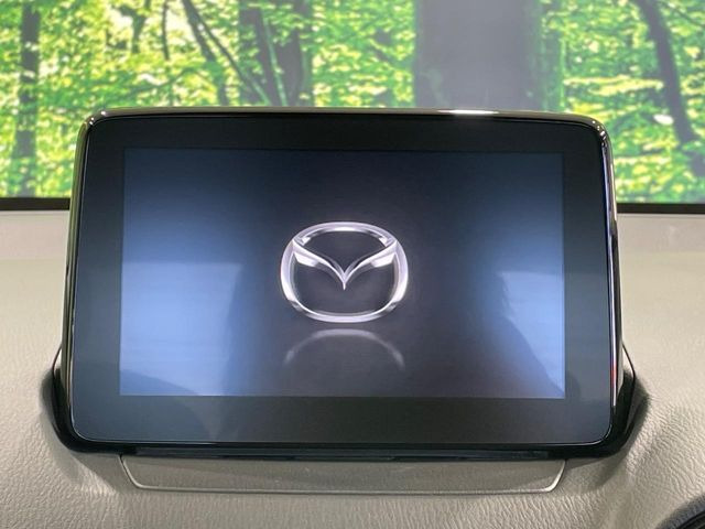 �y�}�c�_�R�l�N�g�i�r�z�ԓ��̕��͋C�Ƀ}�b�`������̌^�^�C�v�̃i�r�B�e����q�ݒ��Bluetooth�Đ����A�l�X�ȋ@�\���y���߂܂��B�����I�ȃ_�C�������삪�\�ŁA�g��������ǍD�ł��B