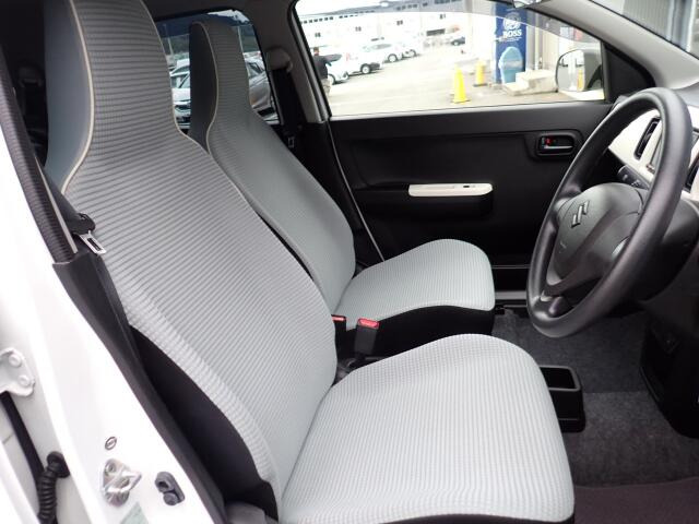 フロントシート、状態良好で安心です。大きな汚れもなく安心です