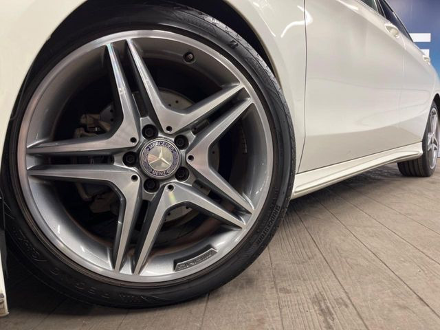 ●純正18インチアルミホイール:輸入車ならではの卓越した走りを支えるホイールと足回りです!日本車の走りに慣れている方にもぜひ体感して頂きたいほど、高いレベルでまとまっています!