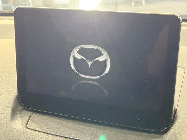 �y�}�c�_�R�l�N�g�i�r�z�ԓ��̕��͋C�Ƀ}�b�`������̌^�^�C�v�̃i�r�B�e����q�ݒ��Bluetooth�Đ����A�l�X�ȋ@�\���y���߂܂��B�����I�ȃ_�C�������삪�\�ŁA�g��������ǍD�ł��B