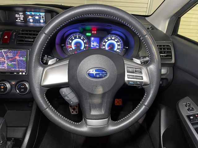 �y�����v�����X�e�A�����O�z�㎿�Ȋv���g�p���邱�ƂŁA��ɂ����������݂ƂĂ��^�]���₷���n���h���ł���