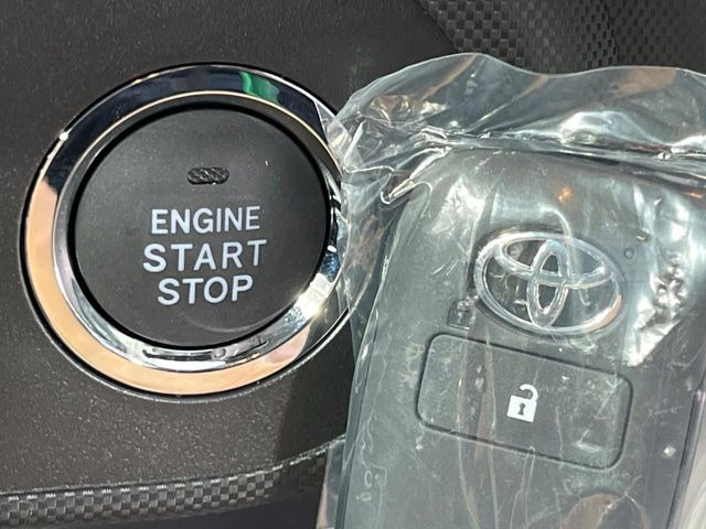 �y�X�}�[�g�L�[�z�J�o����|�P�b�g�ɓ��ꂽ�܂܂ł��h�A�̎{���E�������\�ȃX�}�[�g�L�[�𑕔��B�G���W���̃I���E�I�t�����J�M�����o���K�v����������Ƃ��Ă��֗��ł���