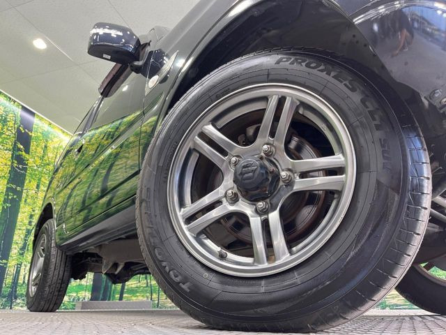 �y�����A���~�z�C�[���z�O�ςɃ}�b�`���������A���~�z�C�[���𑕒����Ă���܂��B�e��ЊO�A���~�z�C�[����A�X�^�b�h���X�^�C�����戵�����Ă���܂��B���񂲑��k����������