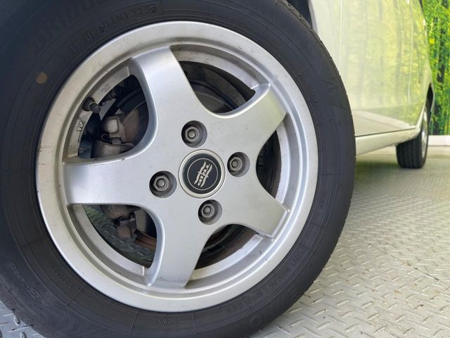 �y13�C���`�A���~�z�C�[���z�O�ςɃ}�b�`�����A���~�z�C�[���𑕒����Ă���܂��B�e��A���~�z�C�[����A�X�^�b�h���X�^�C�����戵�����Ă���܂��B���񂲑��k����������