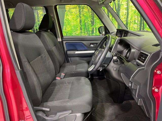 【シートリフター】シート座面の位置を上下に調整できるシートリフターを装備。大柄な方も小柄な方も最適なドライビングポジションで運転できます。