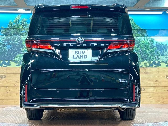 安心の最長10年・走行無制限保証(有償)をご用意。保証内容も充実はもちろん、無料点検&オイル交換や、年中無休の全国・24時間ロードサービスも付帯されておりますのでご安心下さい。