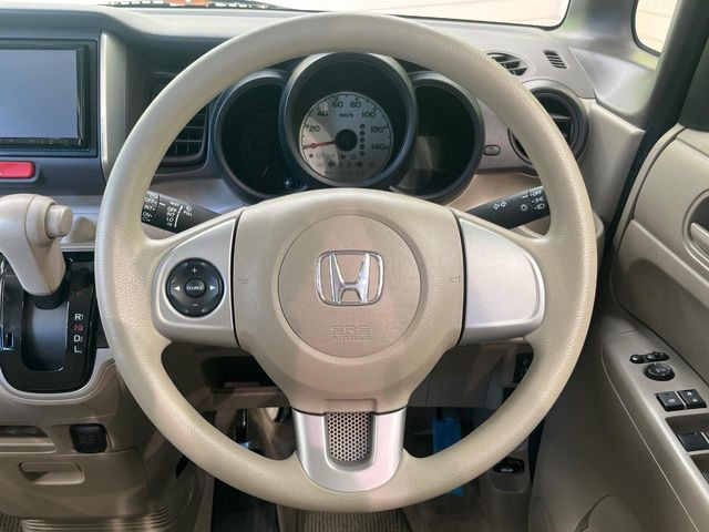 �y�X�e�A�����O�X�C�b�`�z�^�]���A�O������ڐ������炷���ƂȂ��A�I�[�f�B�I���̑��삪�\�ȕ֗��@�\!���S&���K�ȃh���C�u�����o���Ă���܂���