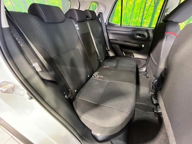 ���i���ȃI���W�i���t���A�}�b�g���I�v�V�����ɂĂ��p�ӂ��Ă���܂��B���D���ȃf�U�C����J���[�����Ԃɍ��킹�đI��ł����������Ƃ��ł��܂���