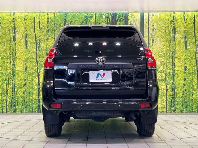 安心の最長10年・走行無制限保証(有償)をご用意。保証内容も充実はもちろん、無料点検&オイル交換や、年中無休の全国・24時間ロードサービスも付帯されておりますのでご安心下さい。