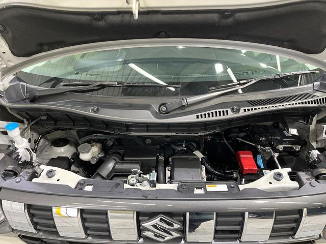 安心の最長10年・走行無制限保証(有償)をご用意。保証内容も充実はもちろん、無料点検&オイル交換や、年中無休の全国・24時間ロードサービスも付帯されておりますのでご安心下さい。