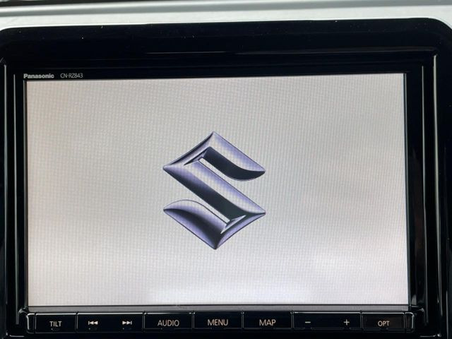 �y���[�J�[�����i�r�z�C���e���A�ɗn�����ރX�^�C���b�V���ȁu��p�݌v�v���[�J�[�i�r�𑕔��􎋔F���⑀�쐫�ȂǊ�{���\�ɂ��D��A���㎿�ȃJ�[���C�t�����y���݂��������܂��B