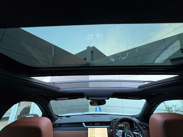 FペイスRダイナミック SE 2.0L P400e  4WD