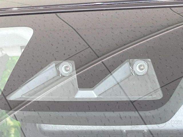 �y�X�}�[�g�A�V�X�g�z���s���ɑO���̎ԗ�����F�����A�Փ˂������Ȏ��͌x��ƃu���[�L�ŏՓˉ���Ɣ�Q�y�����A�V�X�g�B�����S�Ƀh���C�u�����y���݂��������܂��B