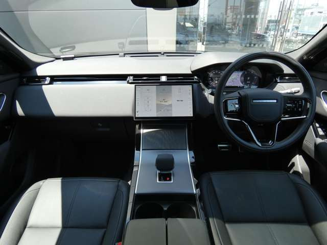 レンジローバーヴェラールダイナミック SE 2.0L D200 ディーゼル 4WD