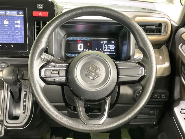 【ステアリングスイッチ】運転中、前方から目線をそらすことなく、オーディオ等の操作が可能な便利機能!安心&快適なドライブを演出してくれます♪