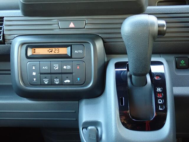 �V�t�g�ƃG�A�R���ł��B�I�[�g�G�A�R�������B���x�ݒ肪�o���āA�������K�ł���B