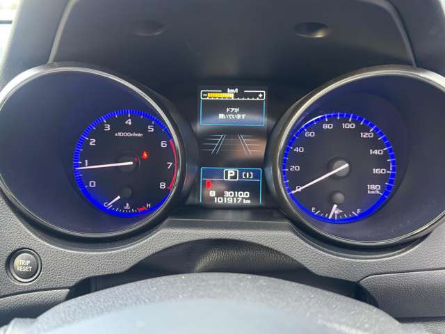 ���[�Ԃ܂łɎԗ������Ȃǐ�C�X�^�b�t����Ƃ������܂��� �����̓X�`�[�������͂��߁A�ł��邾���C���悭����肢��������悤�����������܂�!�O���͋@�B�Ŗ����������āA���b�N�X�R�[�e�B���O�������Ă��܂��B