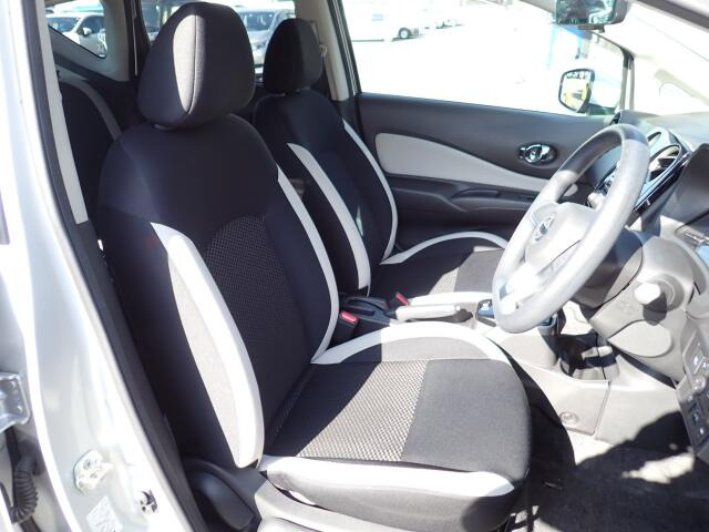 �t�����g�V�[�g�A��ԗǍD�ň��S�ł��B�傫�ȉ�����Ȃ����S�ł�