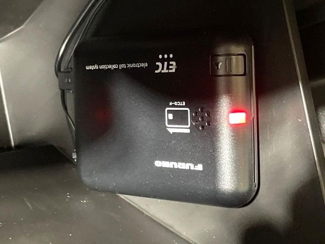 【ETC】高速道路の料金所をストレスなく通過!話題のスポットやサービスエリアに多い「スマートIC」利用時は必須のアイテムです。当店でセットアップを実施、ご納車当日からすぐにご利用いただけます!