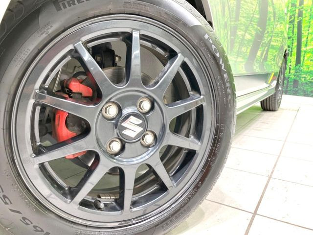【純正15インチアルミホイール】外観にマッチした純正アルミホイールを装着しております。各種社外アルミホイールや、スタッドレスタイヤも取扱いしております。是非ご相談ください♪