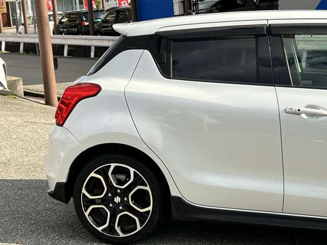 ���Ђ́A���q���܂̃j�[�Y�ɂ������o����悤�A�L�x�ȎԎ����葵���Ă���܂��B����芷���̍ۂ��A����A��낵�����肢�������܂��B