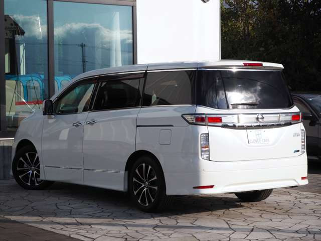 社外のオプション、HDDナビやETC、エアロや18インチAWなどのオプションもご用意致します!あなただけの一台をお手伝いさせて頂きます♪