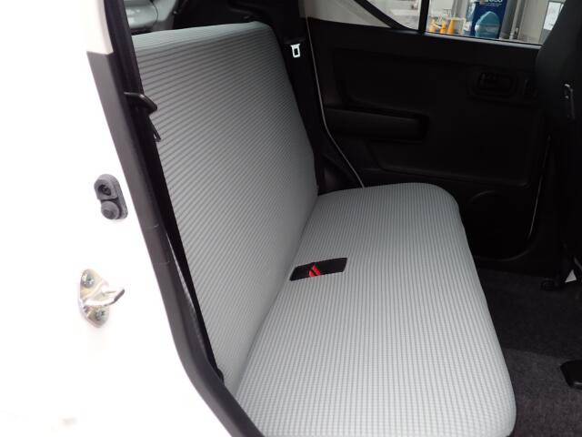 リヤシートになります。ぜひご来店頂き、状態をご確認ください。