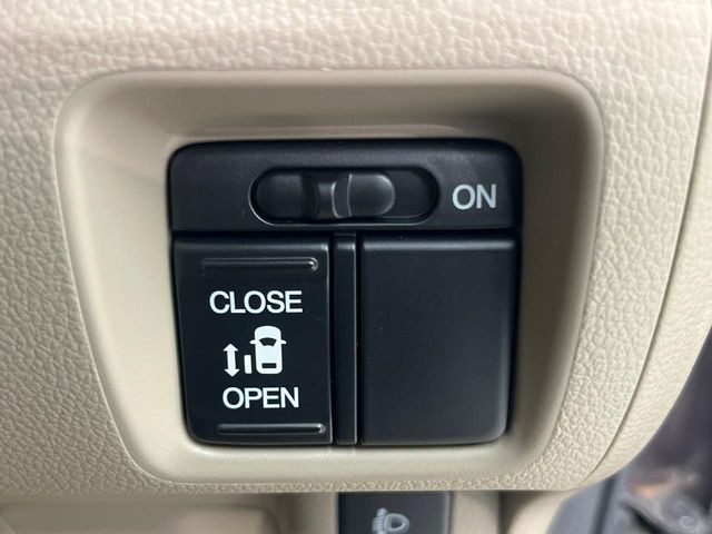 �y�p���[�X���C�h�h�A�z�X�}�[�g�L�[��^�]�Ȃ̃X�C�b�`�ŃX���C�h�h�A�̊J���\���d��������͂����ăh�A���J����K�v�������A���������q�l�ł��A�d���ו��������Ă��鎞�����N�ɊJ���߂ł��܂���