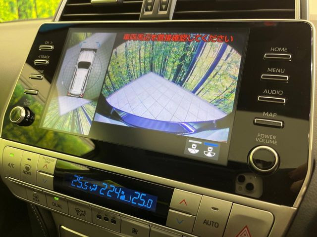 【パノラミックビューモニター】専用のカメラにより、上から見下ろしたような視点で360度クルマの周囲を確認することができます☆死角部分も確認しやすく、狭い場所での切り返しや駐車もスムーズに行えます。