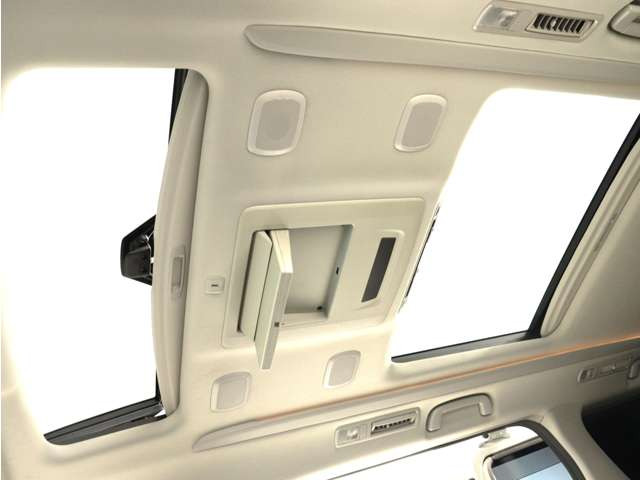 【ツインサンルーフ】サンルーフ装備車両!高級感もアップ、大人気オプション解放感溢れる快適なドライブをお楽しみください♪
