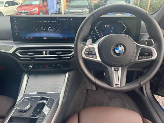 4シリーズカブリオレM440i Xドライブ 4WD