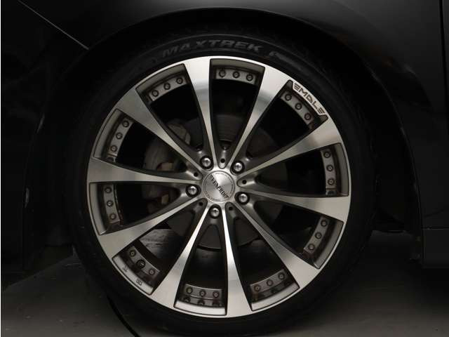 (20インチアルミ&ダウンサス装着)お客様のお好みの新品18インチ、19インチ、20インチホイール装着可能!ヴァルドやワークなどのメーカー品も取り寄せ可能です!