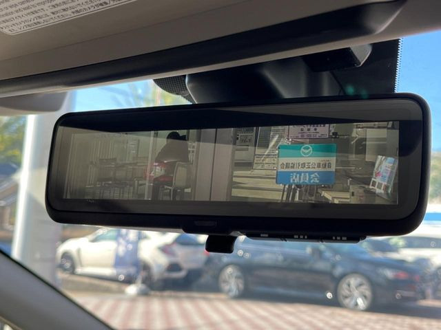 �y�X�}�[�g�����r���[�~���[�z��Ȃ̑傫�ȉו��⓯��҂Ō�����m�F���Â炢���ł����S!�J�������B�e�����ԗ�����̉f�������[���~���[���ɕ\���B�N���A�Ȏ��E�ŏ󋵂̊m�F���\�ł�!