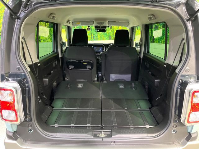 ���i�̂���������ʋ΁A���}���ɏ\���ȉ׎��X�y�[�X���m�ۂ��Ă���܂��B�Z�J���h�V�[�g��|���ƁA�傫�ȉו��̐ύڂ��\�ł���