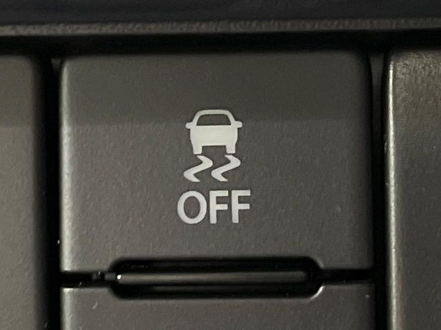 �y������h�~���u�z�ԗ��̉���������m����ƁA�����I�Ɏԗ��̐i�s������ۂ悤�Ɏԗ��𐧌䂵�܂��B�J�̓��ȂǊ���₷���H�ʏ󋵂ł����S�ȉ^�]���\�ł��B