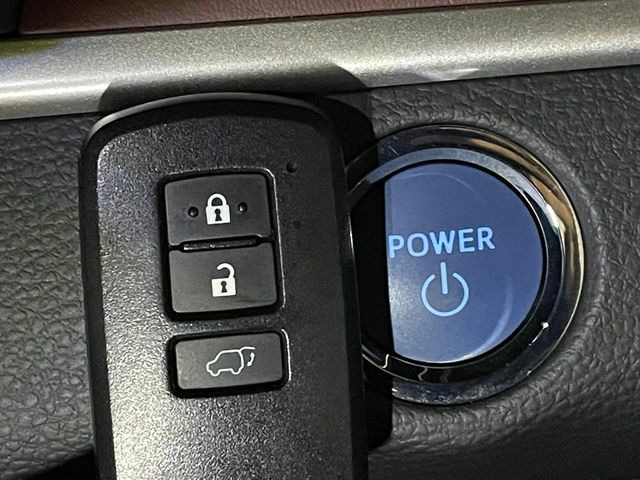 �y�X�}�[�g�L�[�z�J�o����|�P�b�g�ɓ��ꂽ�܂܂ł��h�A�̎{���E�������\�ȃX�}�[�g�L�[�𑕔��B�G���W���̃I���E�I�t�����J�M�����o���K�v����������Ƃ��Ă��֗��ł���