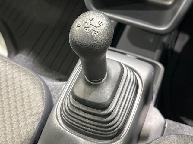 【フロア5速MT】走りの5速MT!!スポーティーな走行をお楽しみいただけます♪