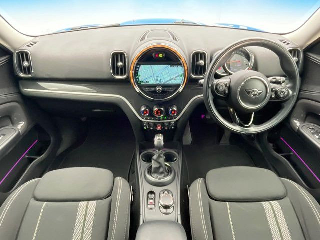 輸入車グループ総在庫数約2,000台!全国の系列店からメーカー・車種問わずご紹介出来るので、あなたにピッタリのお車が見つかるはずです♪まずはお問い合わせ下さい☆