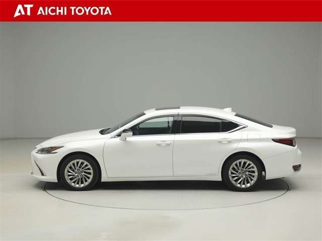 ES300h バージョンL